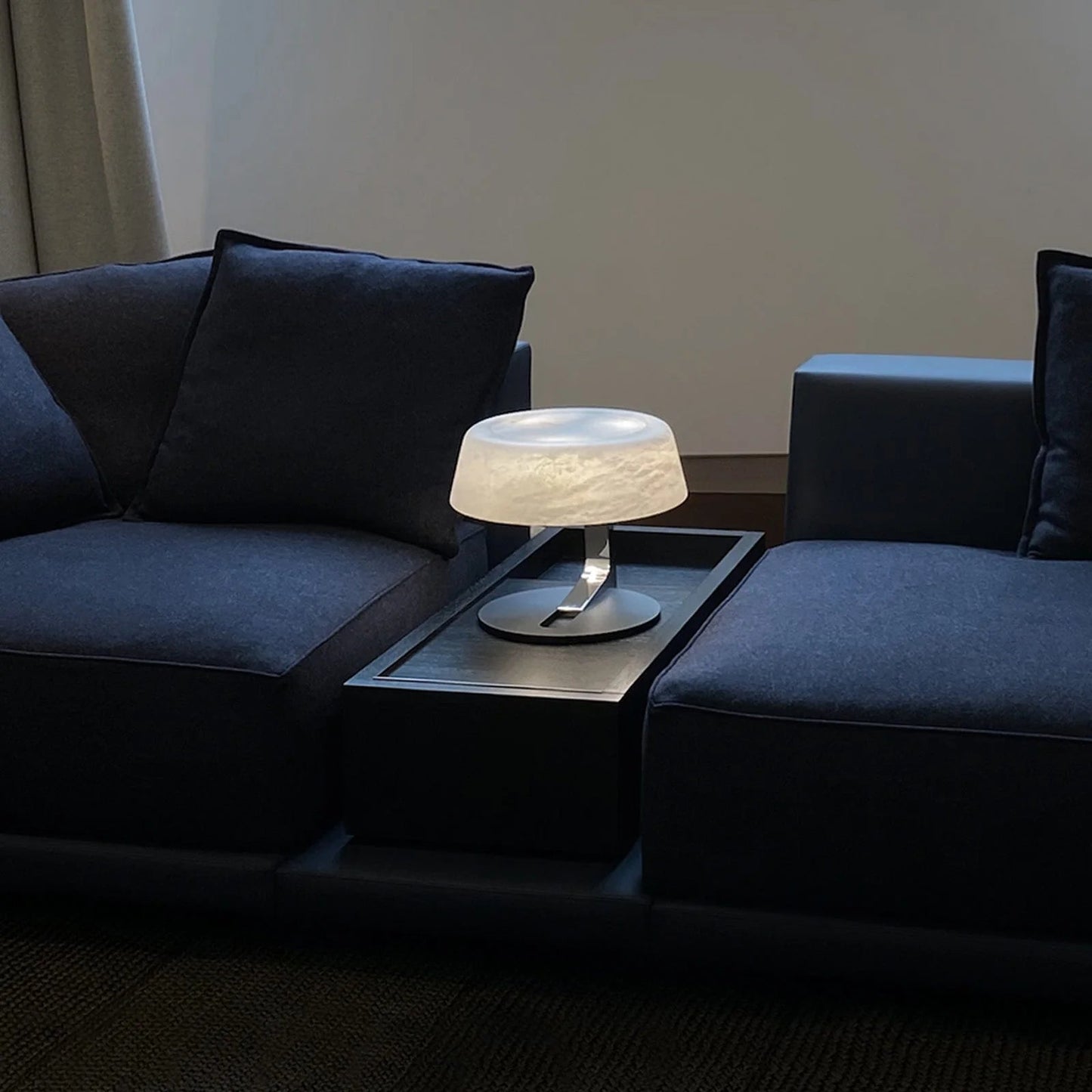 Lennar Visual_Alabaster Comete Table Lamp