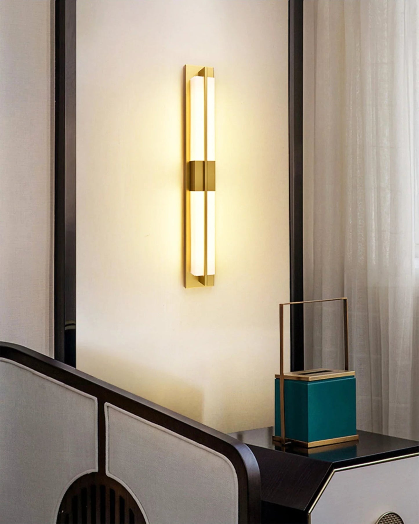 Wall SconceRectangular Alabaster Modern Brass Wall SconceDia 12cm x H 80cm / ∅ 4.7″ x H 31.5″ *2Black & WhiteLennar Visual