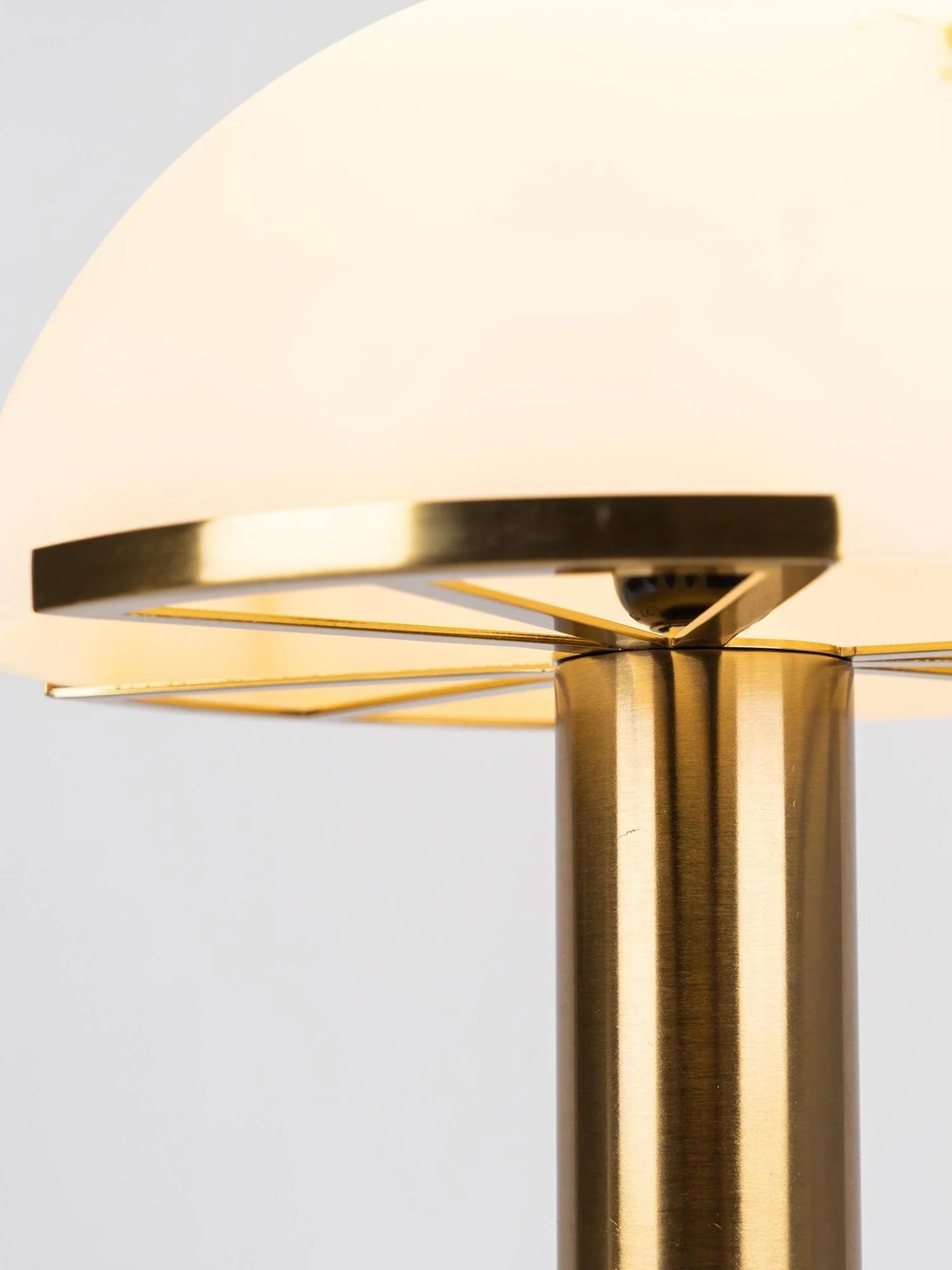 Lennar Visual_Alabaster Hemispherical Elegance Table Lamp