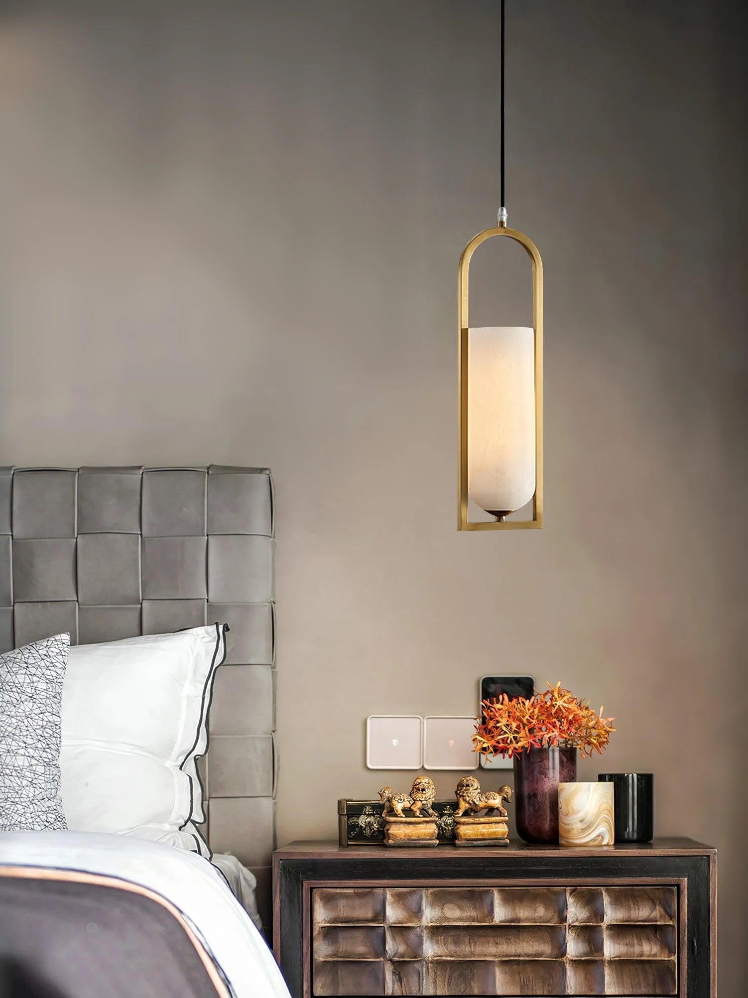 Lennar Visual_Alabaster Melange Small Pendant Light