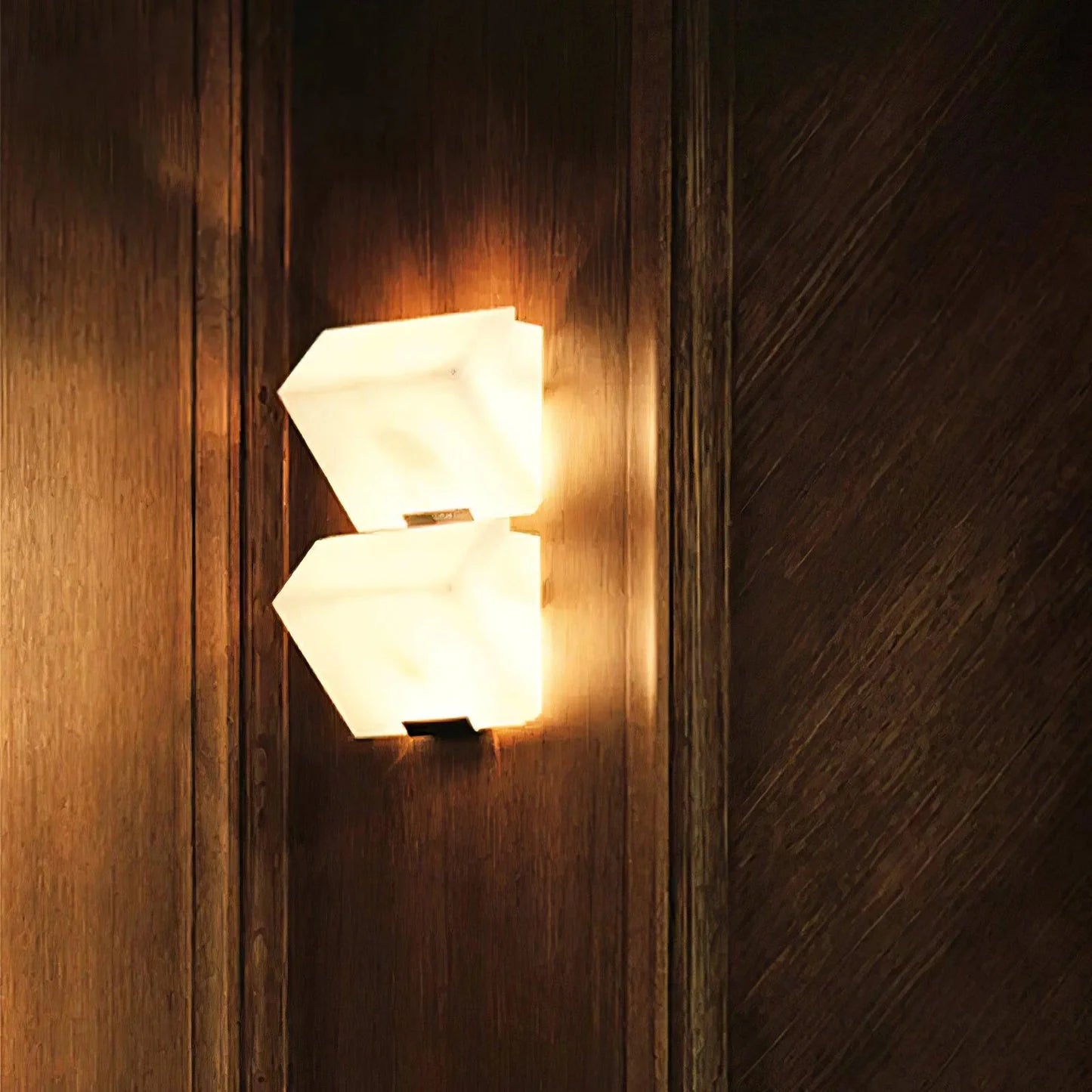 Lennar Visual_Alabaster Modern Staircase Wall Lamp