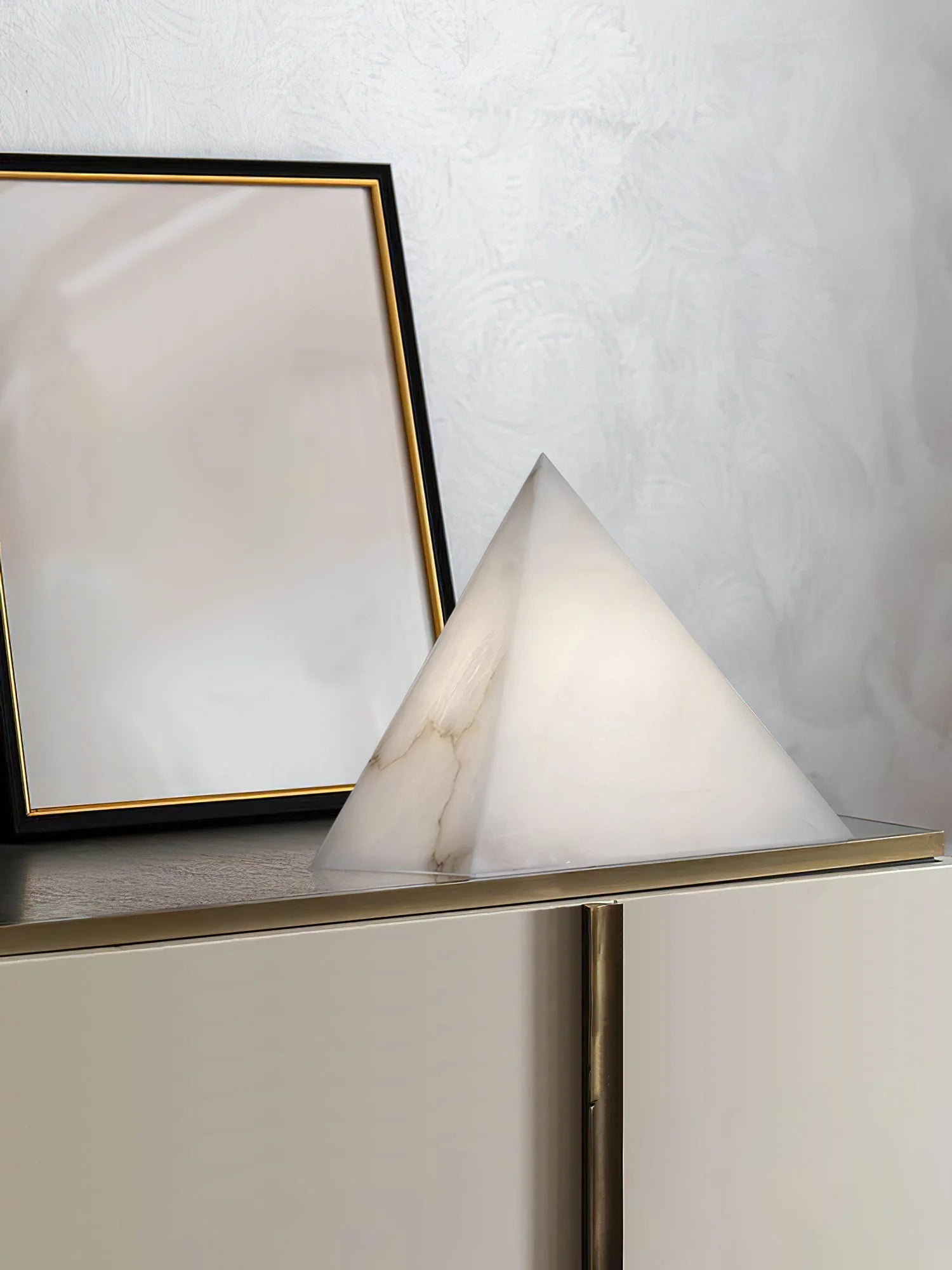 Lennar Visual_Alabaster Pyramid Table Lamp