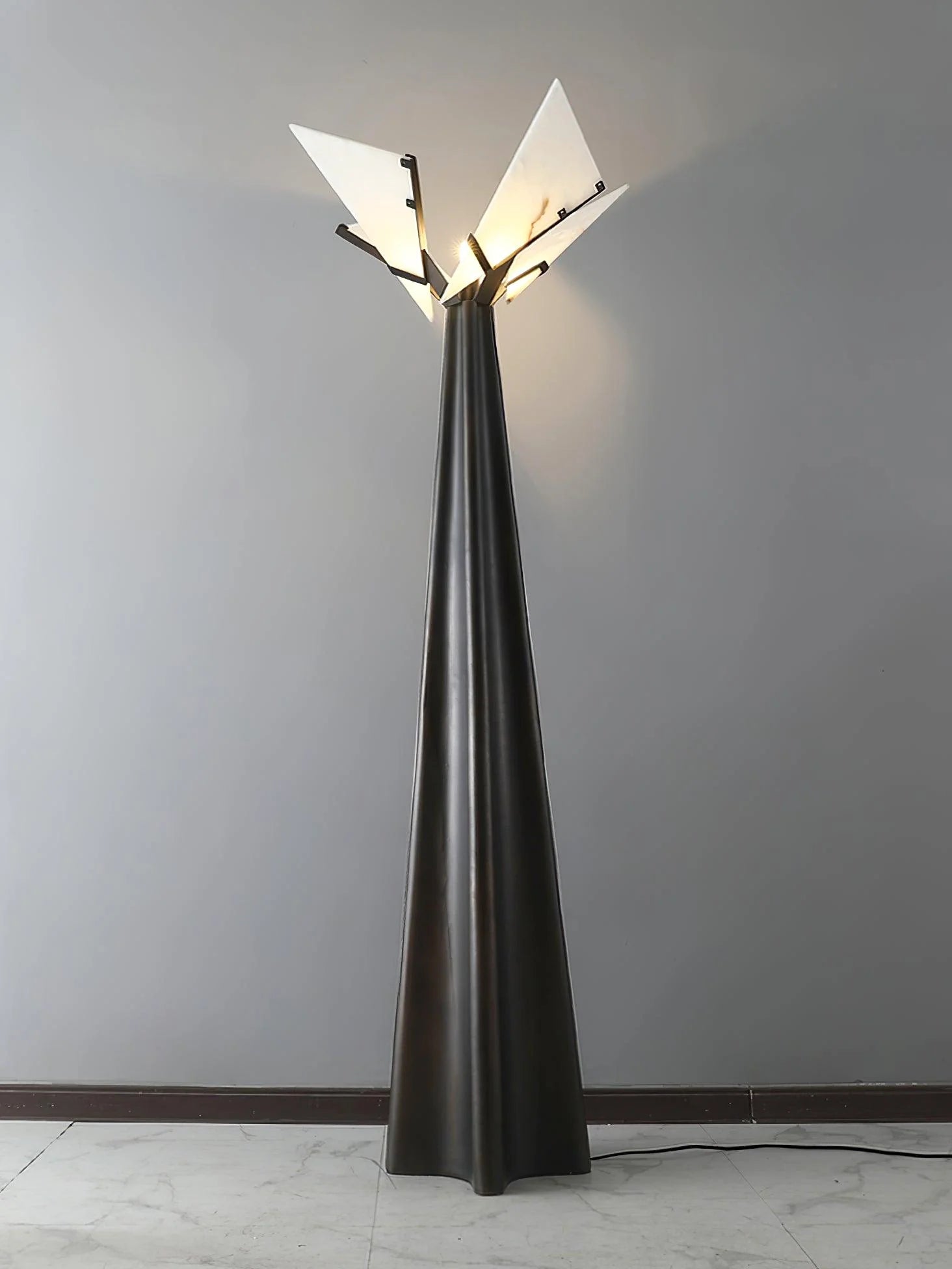 Lennar Visual_Alabaster Religieuse Floor Lamp