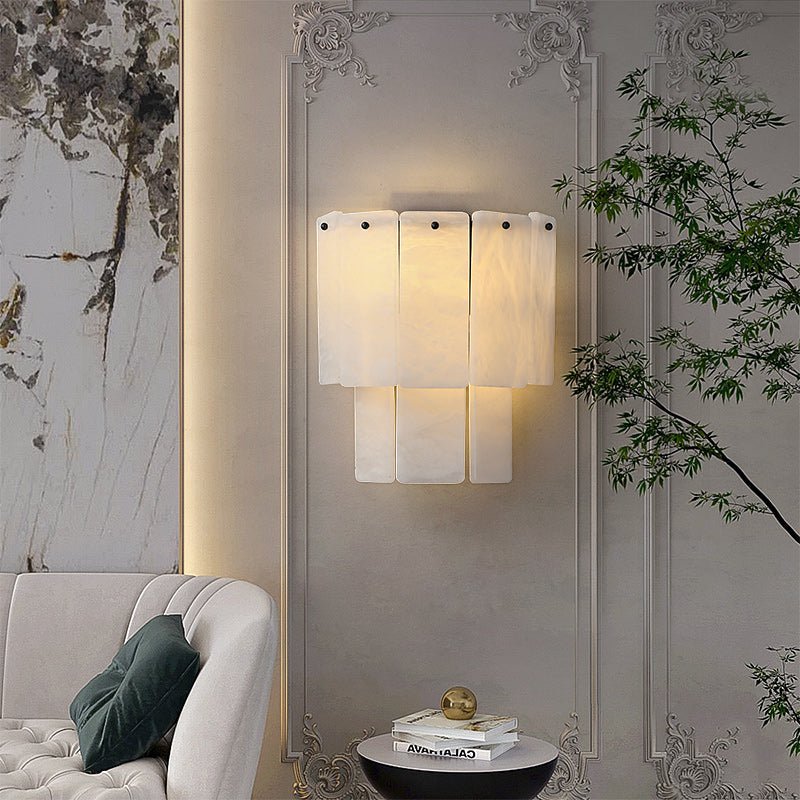 Lennar Visual_Eichholtz blason wall lamp