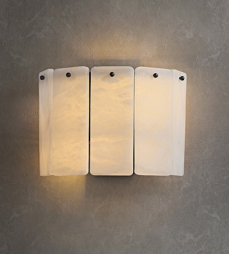 Lennar Visual_Eichholtz blason wall lamp