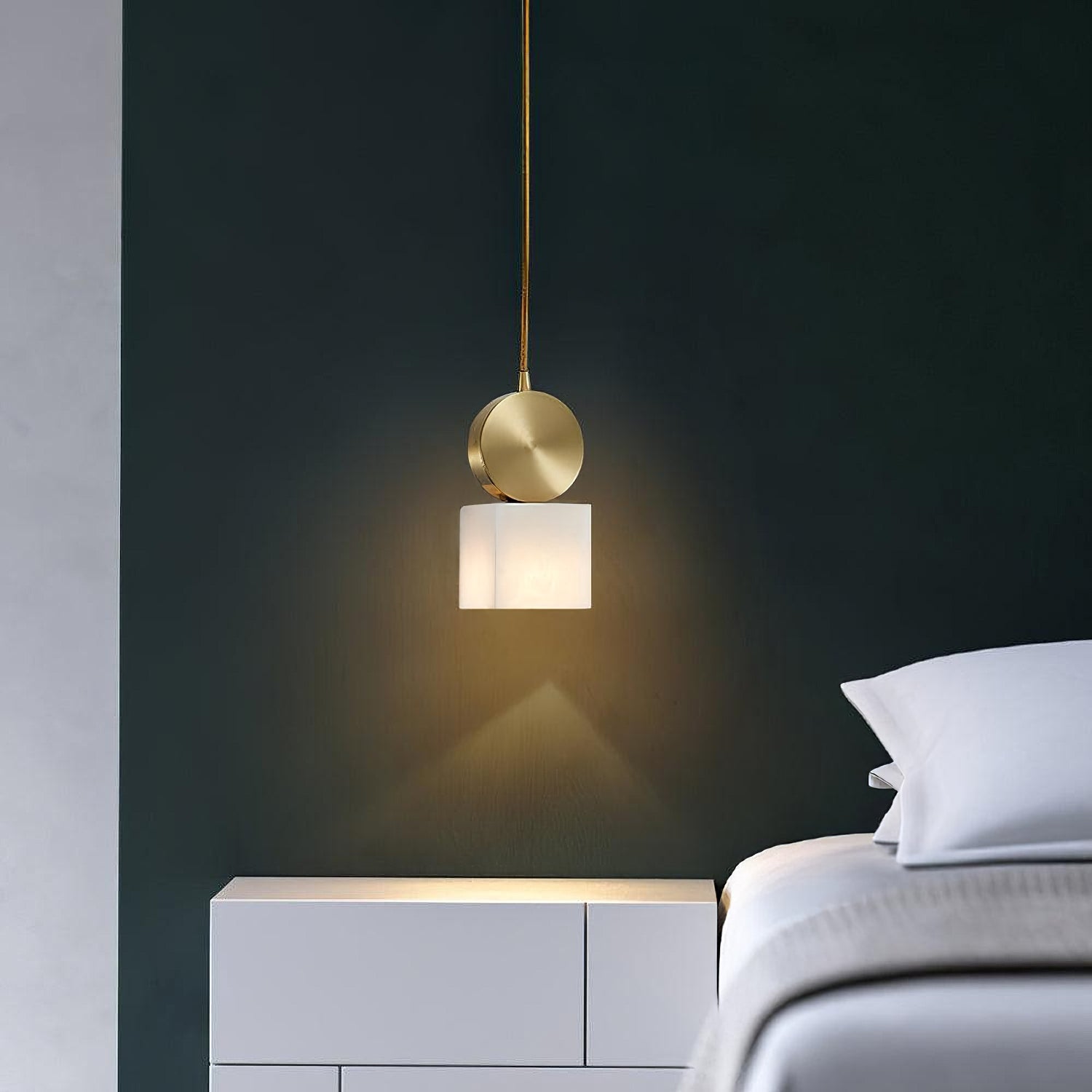 Lennar Visual_Etruscan Pendant Light