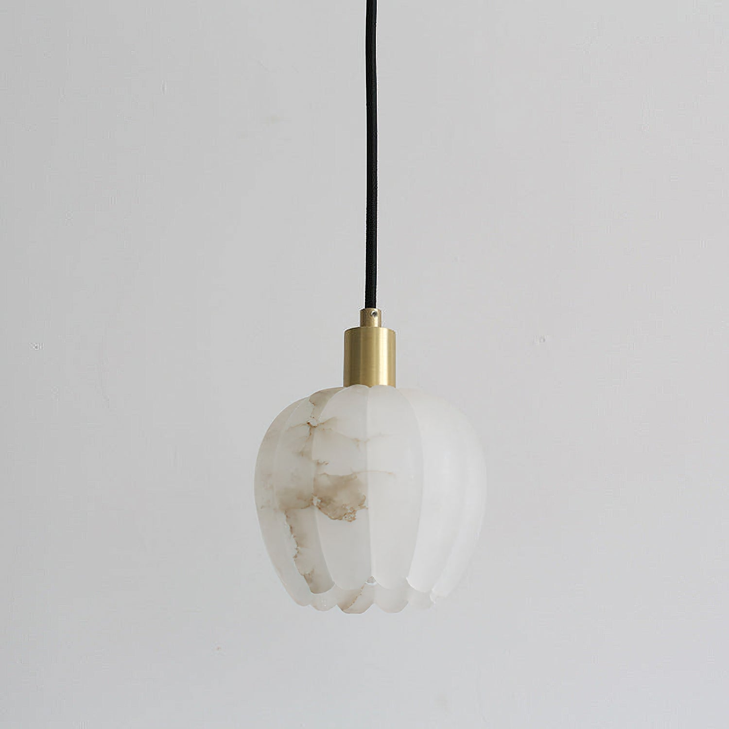 Lennar Visual_Lilin Alabaster Pendant Light