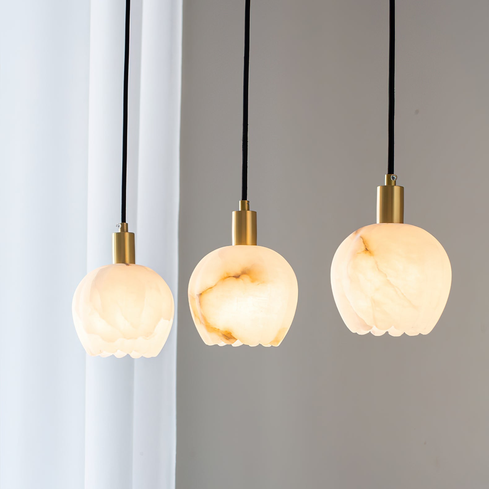 Lennar Visual_Lilin Alabaster Pendant Light