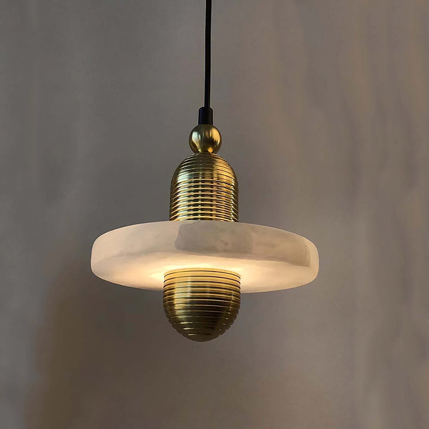 Pendant LightLupa Alabaster Pendant LampModel A Size: Dia 18cm x H 15cm / ∅ 7.1″ x H 5.9″GoldLennar Visual