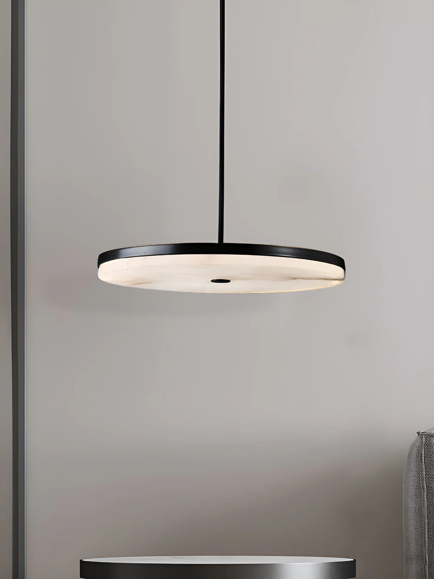 Pendant LightManhattan Alabaster Pendant LightDia 30cm / ∅ 11.8″Black & WhiteLennar Visual