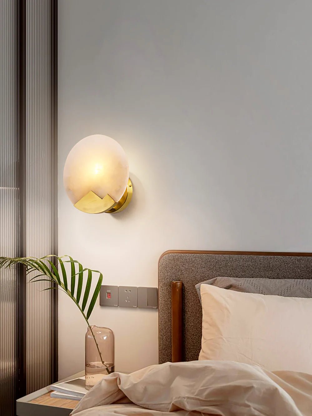 Wall LightModern Alabaster Brass Wall LightDia 26cm x H 26cm / ∅ 10.2″ x H 10.2″WhiteLennar Visual