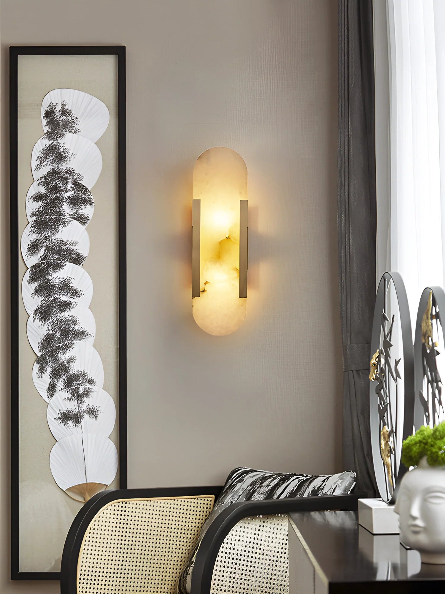 Wall LampModern Melange Elongated Alabaster Wall LampDia 10cm x H 35cm / ∅ 3.9″ x H 13.8″Brass & WhiteLennar Visual