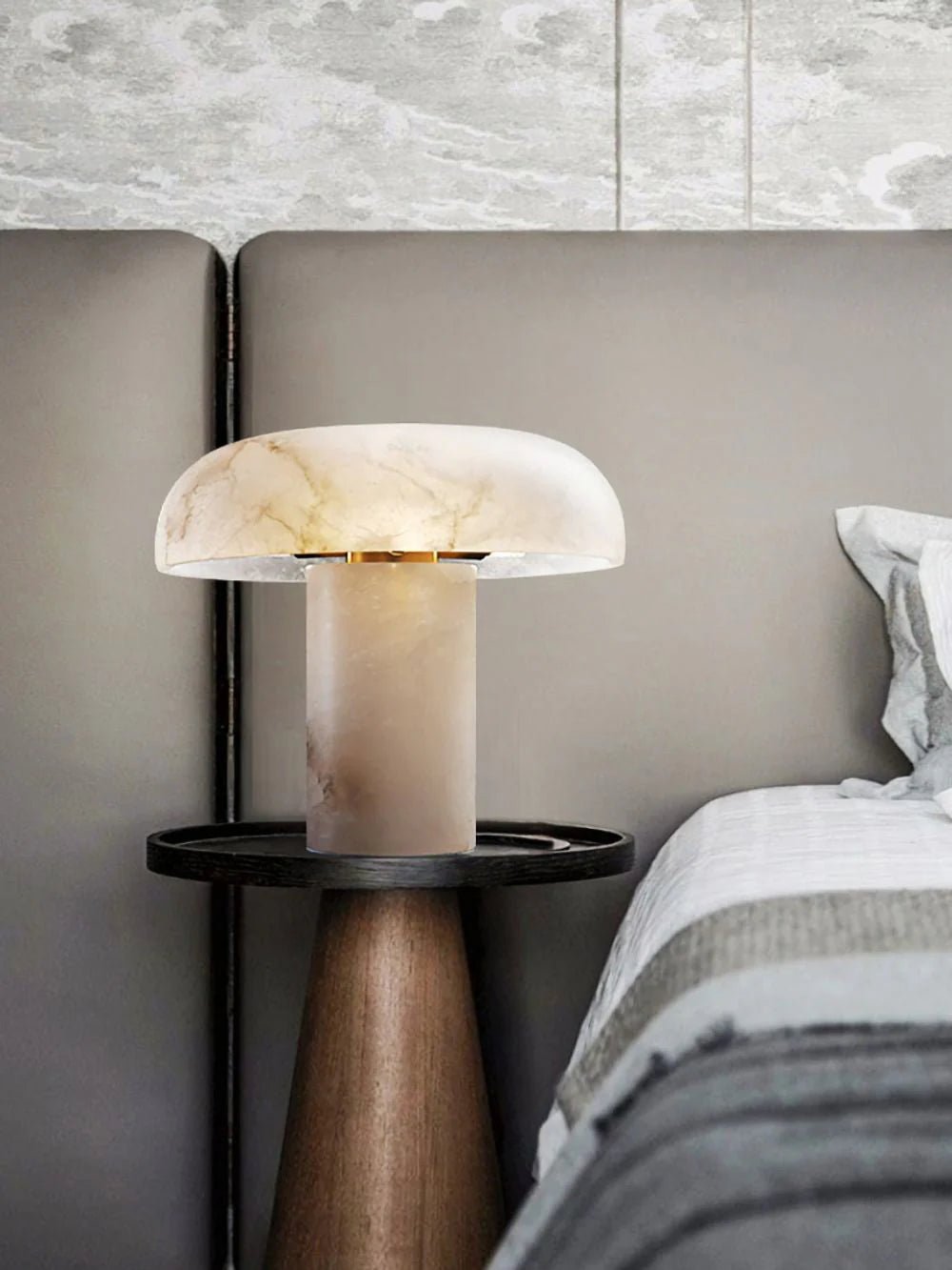 Table LampMushroom Type Alabaster Table LampDia 30cm x H 27cm / ∅ 11.8″ x H 10.6″Brass & WhiteLennar Visual