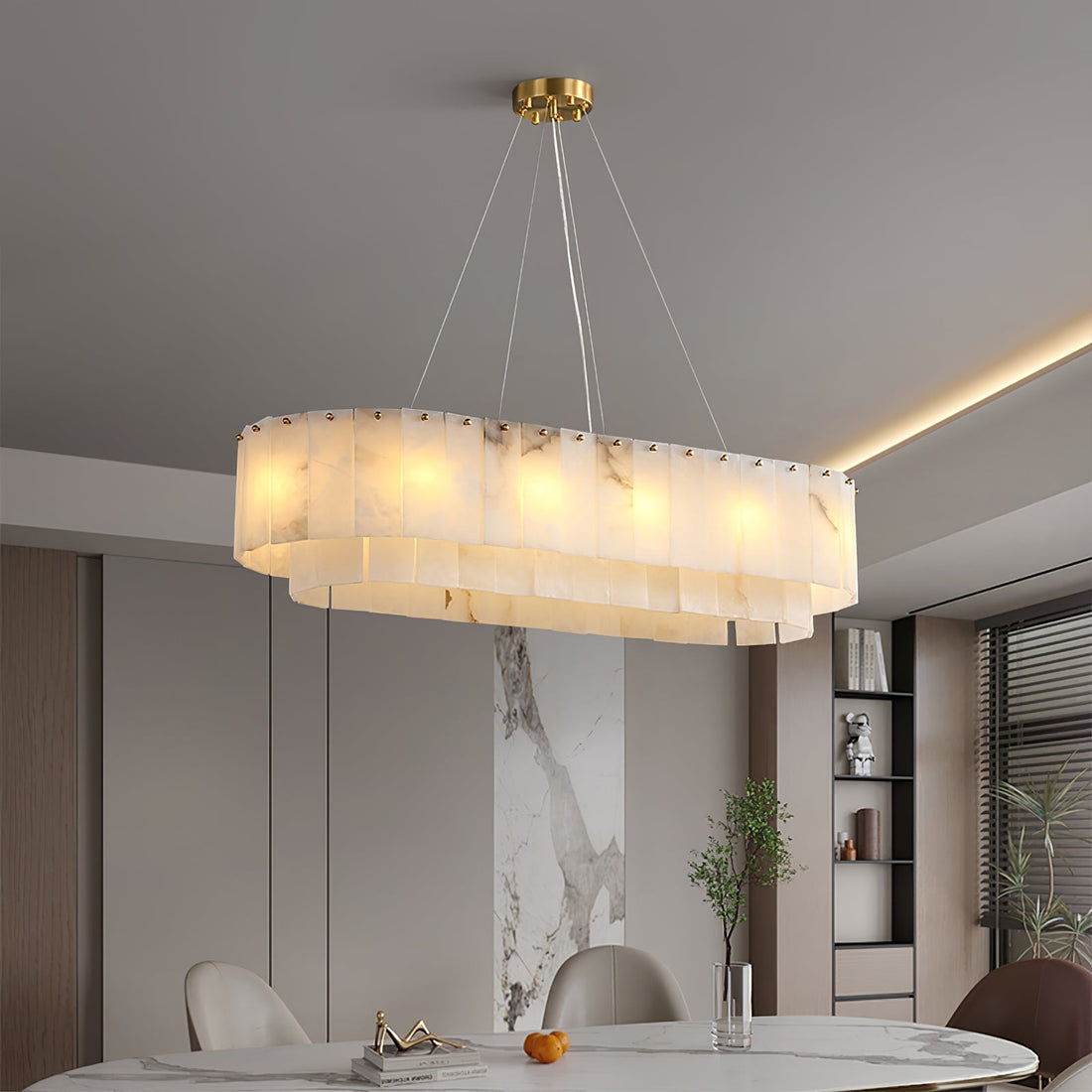 ChandelierPembridge Alabaster ChandelierL 100cm x 35cm x H 20cm / L 39.4″ x L 13.7″ x H 7.9″GoldLennar Visual