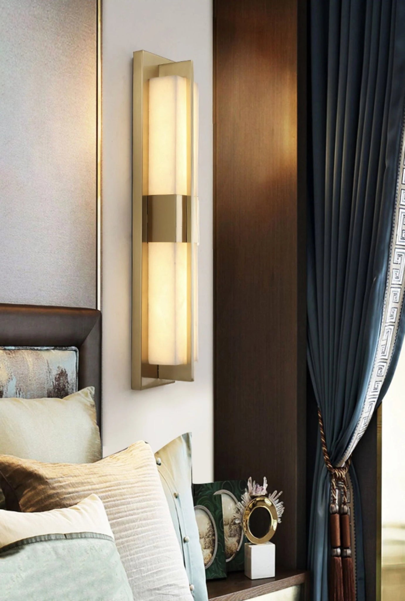 Wall SconceRectangular Alabaster Modern Brass Wall SconceDia 12cm x H 60cm / ∅ 4.7″ x H 23.6″ *2Brass & WhiteLennar Visual