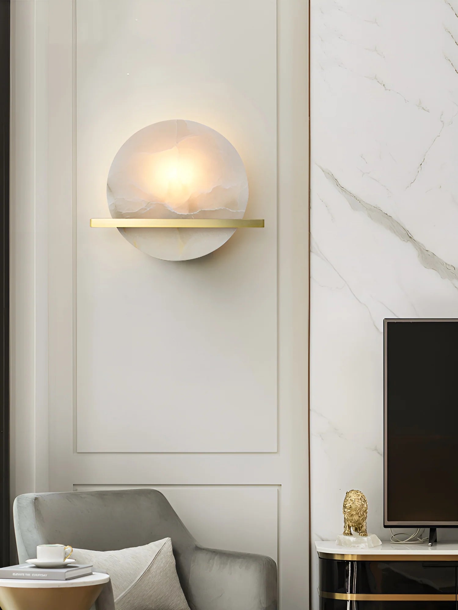 Wall LampRound Savion Alabaster Wall LampDia 20cm x H 20cm / ∅ 7.9″ x H 7.9″Brass & WhiteLennar Visual