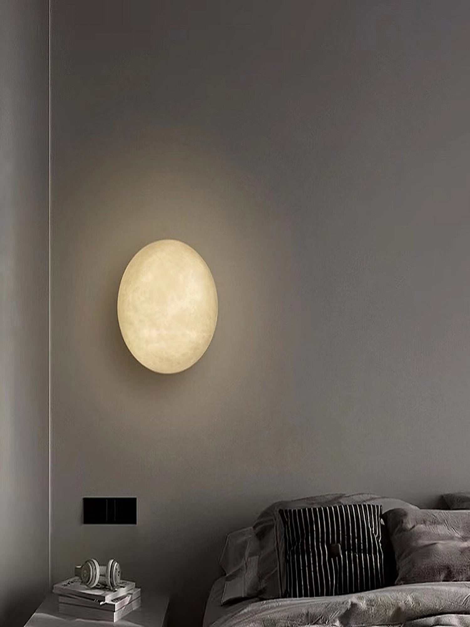 Wall LampSpanish marble wall lampDia 20cm x W 8.5cm / ∅ 7.9″ x W 3.3″Brass & WhiteLennar Visual