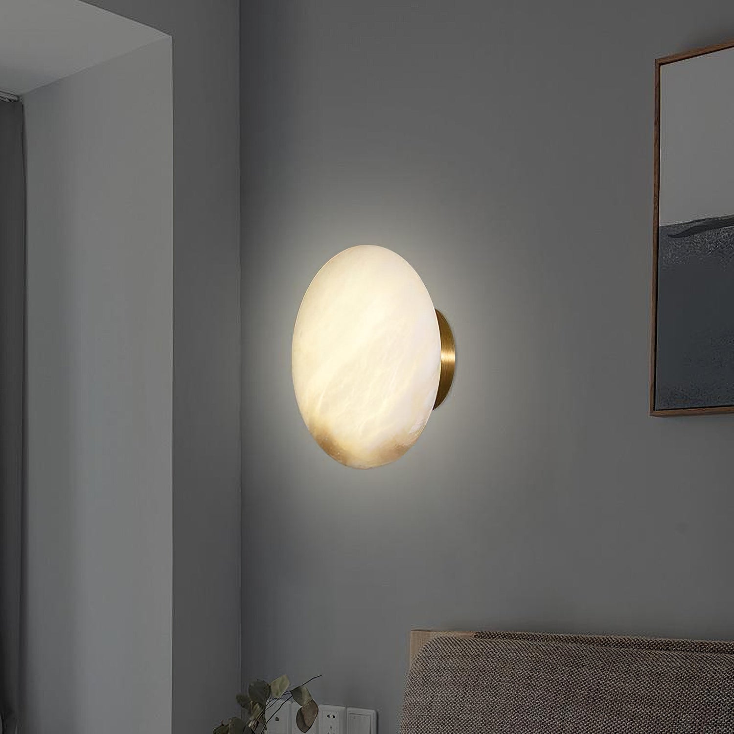 Wall LampSpanish marble wall lampDia 20cm x W 8.5cm / ∅ 7.9″ x W 3.3″Brass & WhiteLennar Visual